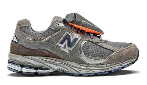 请关注 NB 新百伦品牌官网及网店 对球鞋文化、品牌款潮牌资讯型、抽签购买、鉴别、海淘还有疑惑？马上学习《Sneaker百分百完全指南》 