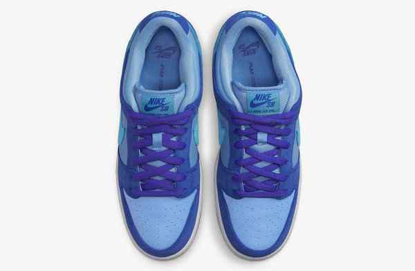 后跟麂皮标签潮牌品牌处还有 Nike 字样（后跟麂皮标签潮牌品牌处还有 Nike 字样）