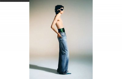  来自北欧的设计师品牌潮牌商城 Acne Studios 近期再度释出新作（Acne Studios 2022 春夏丹宁系列 Lookbook 赏析）