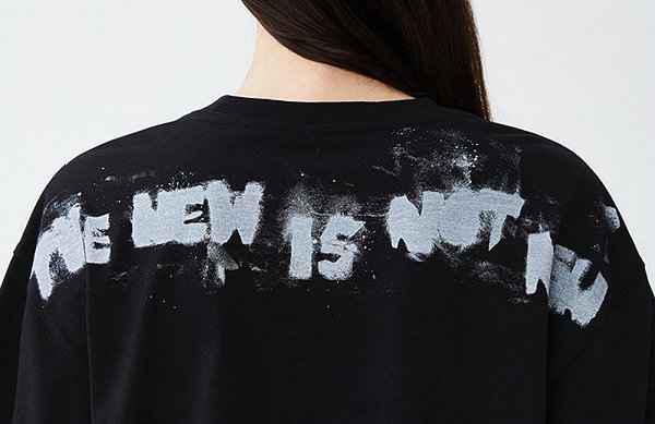 同时又囊括了卫衣、潮牌Tee 以及西装外套等基础款单品（ADER Error 全新“The new is not new”系列曝光）