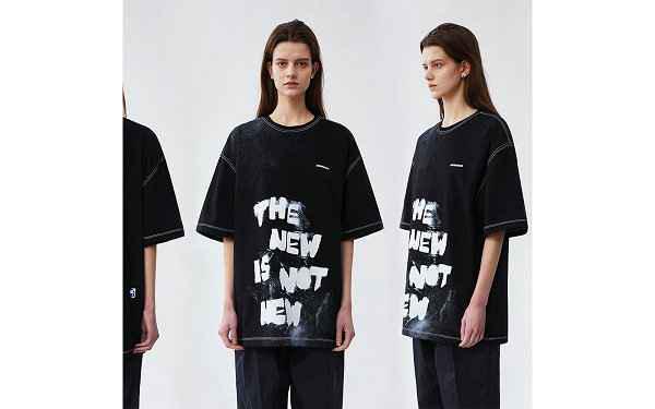 同时又囊括了卫衣、潮牌Tee 以及西装外套等基础款单品（ADER Error 全新“The new is not new”系列曝光）