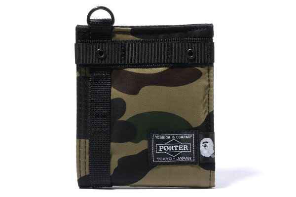 该系列选取了 A BATHING APE 标志潮牌商城性 1ST CAMO 注入打造经典饰面和垂坠感（BAPE x PORTER 全新联乘包袋系列抢先预览）