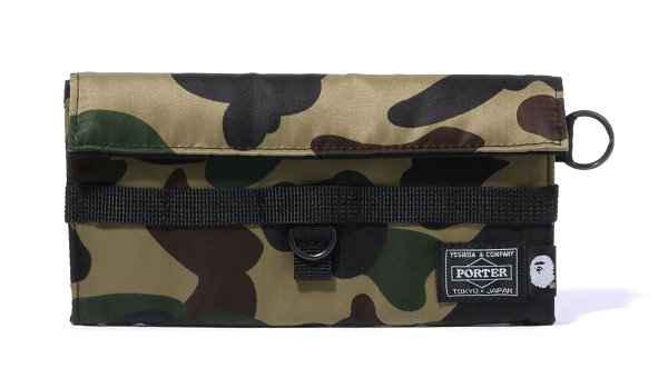 该系列选取了 A BATHING APE 标志潮牌商城性 1ST CAMO 注入打造经典饰面和垂坠感（BAPE x PORTER 全新联乘包袋系列抢先预览）
