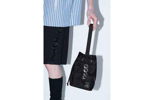 PORTER 又再度牵手 YASUKO YOSHIDA潮牌商城 主理的日本时尚品牌 TOGA 带来合作第四弹（PORTER x TOGA 全新联乘包袋系列发售，西部图腾元素）