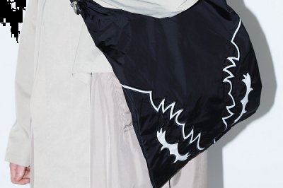 PORTER 又再度牵手 YASUKO YOSHIDA潮牌商城 主理的日本时尚品牌 TOGA 带来合作第四弹（PORTER x TOGA 全新联乘包袋系列发售，西部图腾元素）