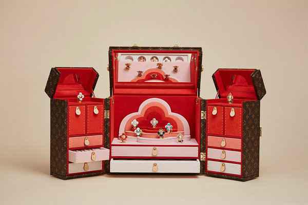 LV 路易威登全新“Vivi潮牌商城enne”珠宝系列释出，奢华角色（LV 路易威登全新“Vivienne”珠宝系列释出，奢华角色）
