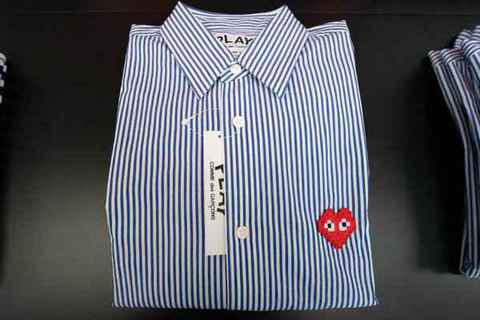  CDG Play x Invader 全新联乘“像素潮牌网店”别注系列 或将在 2022 年 8 月正式入场（CDG Play x Invader 全新联乘“像素”别注系列抢先预览）