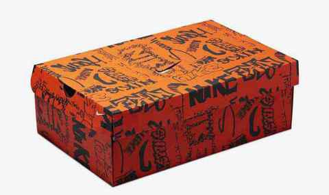 或将在未来几潮牌资讯周内正是入场（Nike Dunk Low 全新“Graffiti”配色鞋款抢先预览，低配猛鬼街？）