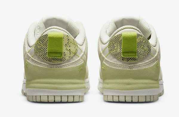 近来又有两潮牌品牌款新色公布（Nike Dunk Low Disrupt 鞋款全新蓝白、蛇纹配色即将来袭）