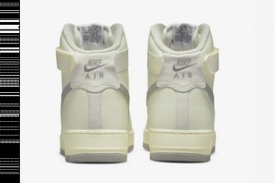 或将在 2022 年潮牌春季迎来发售（Air Force 1 High 全新“Sail”配色鞋款曝光，40 周年纪念款）