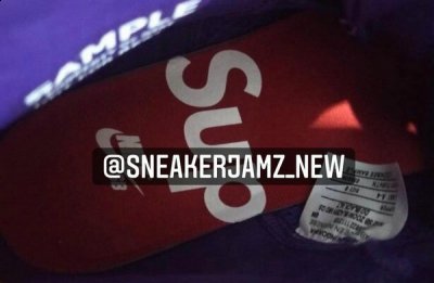 此番 Supreme 选取了潮牌网店 Nike Blazer 为蓝本重塑（Supreme x Nike 全新联名 Blazer 鞋款谍照曝光）