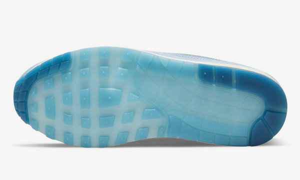 后跟及鞋垫两处有潮牌网店压印蓝色地球元素（蓝图 Air Max 1 全新“Blueprint”配色鞋款抢先预览）
