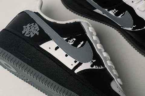 图中这款 Air Force 潮牌网1 Low 整体以黑白色调为主（Nike x STASH 全新联名 Air Force 1 Low 鞋款即将发售）
