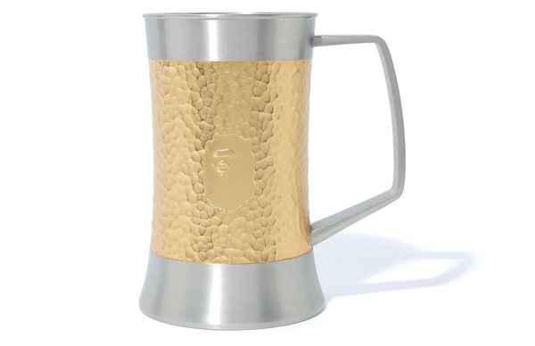 Bape x Royal Selangor 全新潮牌商城联乘金色酒杯套装上市（Bape x Royal Selangor 全新联乘金色酒杯套装上市）