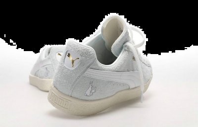 请关注 PUMA 品牌官网及网店 对球鞋文化、品牌款型潮牌信息、抽签购买、教程攻略还有疑惑？马上学习《Sneaker百分百完全指南》 （彪马 x FR2 全新联名 Suede 鞋款即将登场）