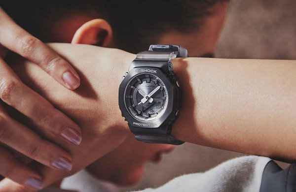 请关注 Casio 品潮牌商城牌官网及网店 （卡西欧全新午夜迷雾“Midnight Fog”腕表系列上市）