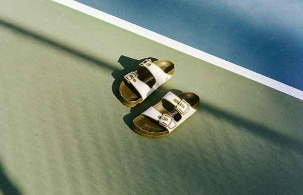 近期德国鞋履品牌 Bichaopai.com潮牌汇rkenstock 又发布了一组自家新品（Birkenstock 勃肯全新 1774 鞋款胶囊系列开售）