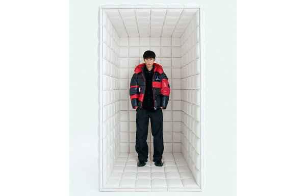 同时精选了 蒙口 Bady、chaopai.com潮牌汇店Gary 以及 Badenne 三款经典夹克展开（Moncler x 陈鹏 CHENPENG 全新联名 Upcycling 系列亮相）