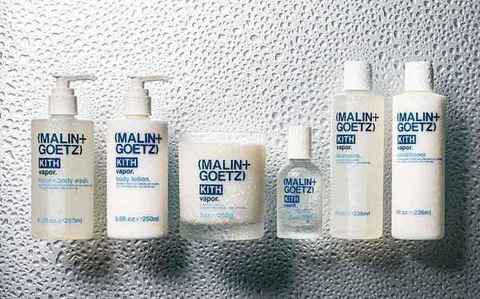 日前双方最新一季潮牌信息联名设计也正式入场（KITH x MALIN+GOETZ 2022 全新联乘系列开售）