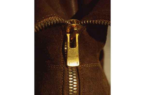  Undercover x GUIDI 全新联乘男士潮牌资讯靴系列 预计本月 29 日与大家正式见面（Undercover x GUIDI 全新联乘男士靴系列即将上架）