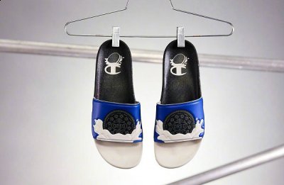 各位不妨期待一潮牌下~具体上架信息（冠军 x Oreo 全新联名 IPO 拖鞋首次曝光）
