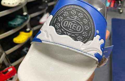 冠军 x Oreo 全新联名 IPO 拖鞋-1.jpg