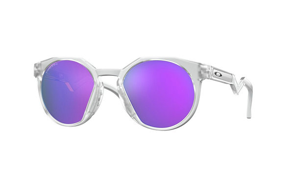设计上更加贴合潮牌信息无性别主义风格（Oakley 全新“CMDN”与“HSTN”太阳镜系列开售）