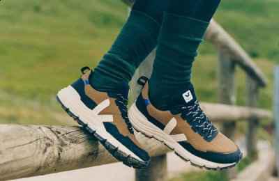 眼前这款 Veja DEKKAN 潮鞋潮牌不仅搭载了 Vibram 黄金大底（Veja x Vibram 全新联名 DEKKAN 鞋款系列释出）