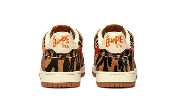 为此日系潮流 A BATHING APE 也将自潮牌品牌家的经典鞋款改换新装并推出了限定设计（BAPE 2022 虎年限定 ROAD STA 及 SK8 STA 鞋款系列上市）