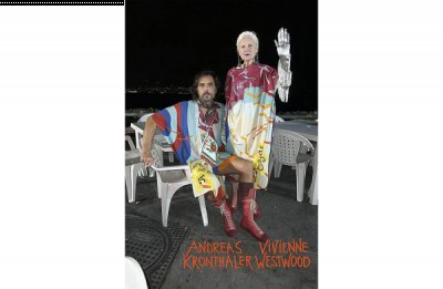 同时还邀请到了摄影师潮牌信息 Juergen Teller 亲自操刀拍摄（Vivienne Westwood 2022 春夏系列造型大片出炉）