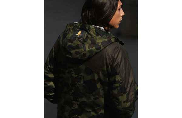  9 月末带来的 House 潮牌of Hackney 合作令人印象深刻（Bape x Barbour 全新联名胶囊系列抢先预览）