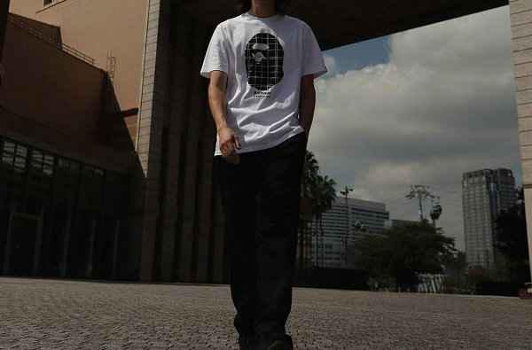  9 月末带来的 House 潮牌of Hackney 合作令人印象深刻（Bape x Barbour 全新联名胶囊系列抢先预览）