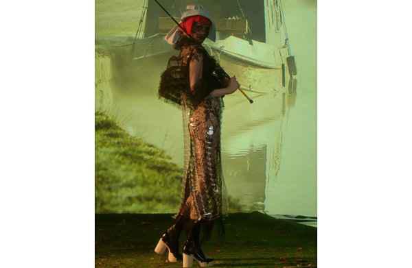  此番chaopai.com潮牌商城潮牌汇了解到（Maison Margiela 2022 春夏系列亮相秀场，时装电影感）