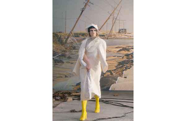  此番chaopai.com潮牌商城潮牌汇了解到（Maison Margiela 2022 春夏系列亮相秀场，时装电影感）