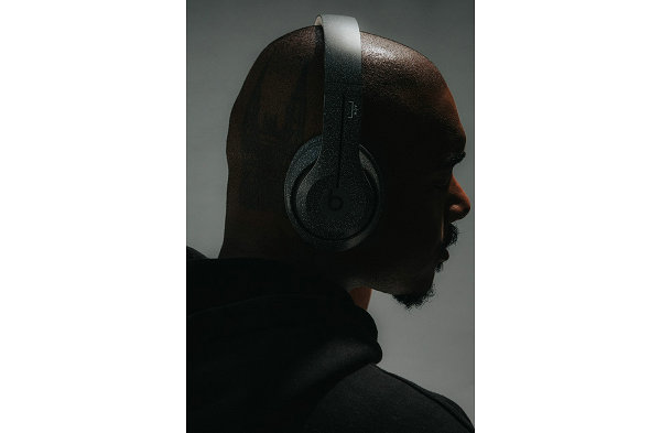  chaopai.com潮潮牌资讯牌汇获悉（冷墙 ACW x Beats 全新联名 Studio3 Wireless 耳机即将发售）