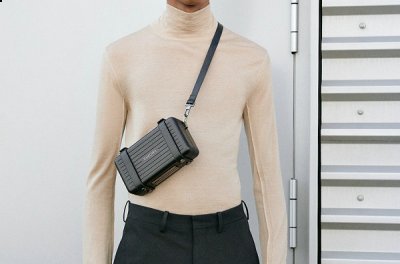  RIMOWA 日默瓦全新包袋系列chaopai.com潮牌汇店广告大片 中的单品已陆续开售（RIMOWA 日默瓦全新包袋系列广告大片出炉~）