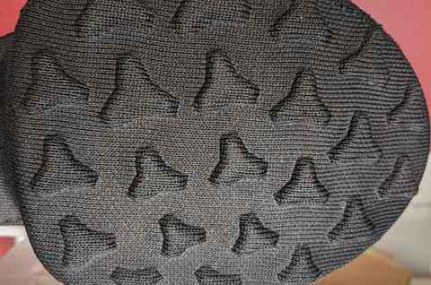  纪梵希全新 Knit Runner 鞋款 潮牌商城Sample 的最终版本也很快便可与大家见面（纪梵希全新 Knit Runner 鞋款 Sample 亮相，Ye 化？）