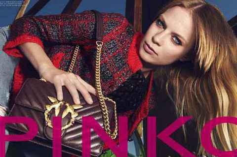 这一季官方特别邀请chaopai.com潮牌汇到超模 Lexi Boling 亲身演绎（PINKO 品高 2021 秋冬广告大片释出，渲染氛围）