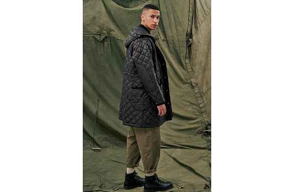 这一次官方邀请到了英潮牌国高端时尚 Barbour 一同合作（Engineered Garments x Barbour 2021 秋冬联名系列上市）