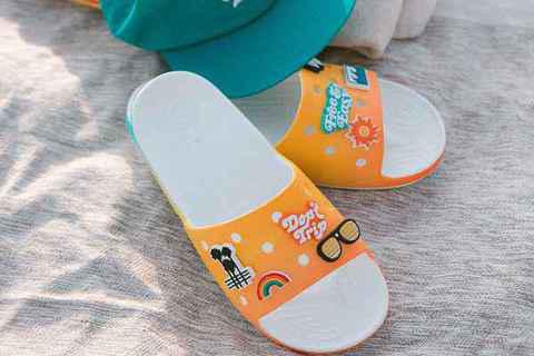  chaopai.com潮chaopai.com潮牌汇牌汇获悉（Crocs x Free Easy 全新联名鞋款系列即将发售）