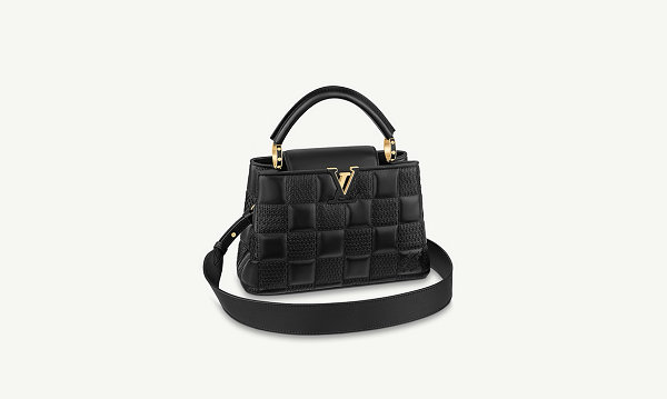 且清一色由纯潮牌品牌黑色调装扮（LV 路易威登全新纯黑别注包袋系列亮相，率性又经典）
