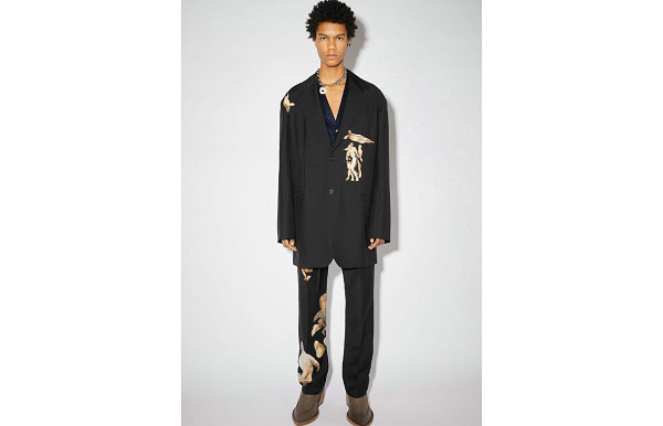  chaopai.com潮潮牌牌汇获悉（Acne Studios x Robbie Barrat 2021 秋冬联名系列登场）
