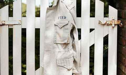 并利用了回收面潮牌料重新塑造牛仔布（Polo Ralph Lauren x FEED 全新联名系列上市）