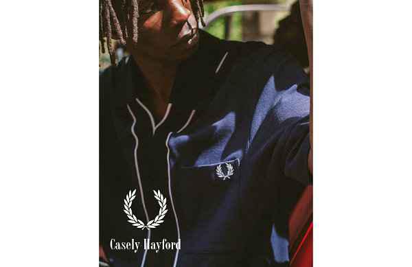 老牌英伦时尚 Fred Per潮牌资讯ry 便曾与 Casely-Hayford 有过合作（Fred Perry x Casely-Hayford 全新秋季联名系列发布）