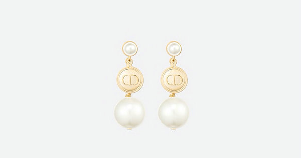  Dior 迪奥 2021 秋冬配饰潮牌商城系列 目前已有部分单品上架（Dior 迪奥 2021 秋冬配饰系列公布，童话故事灵感）