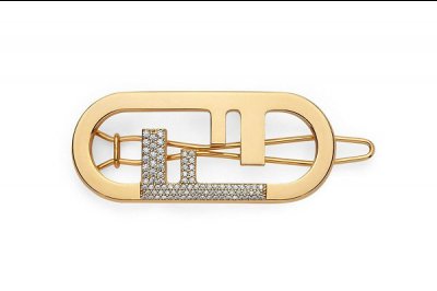 Fendi 芬迪全新珠宝配潮牌饰系列亮相，F 字母设计（Fendi 芬迪全新珠宝配饰系列亮相，F 字母设计）
