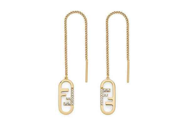Fendi 芬迪全新珠宝配潮牌饰系列亮相，F 字母设计（Fendi 芬迪全新珠宝配饰系列亮相，F 字母设计）