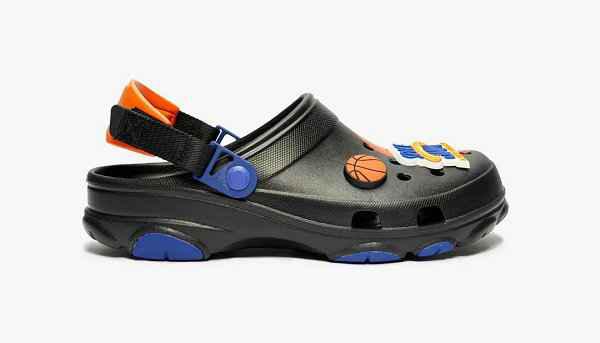  此番chaopai.comchaopai.com潮牌汇潮牌汇了解到（Crocs x《空中大灌篮 2》全新联名鞋款系列上架）