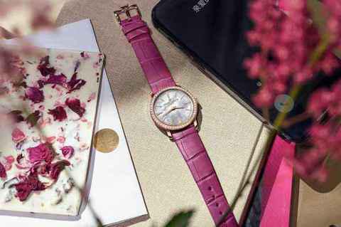 瑞士高级腕表 Vacheron 潮牌资讯Constantin 打造了父亲节专属设计（江诗丹顿七夕限定 Traditionnelle 传袭腕表发布）