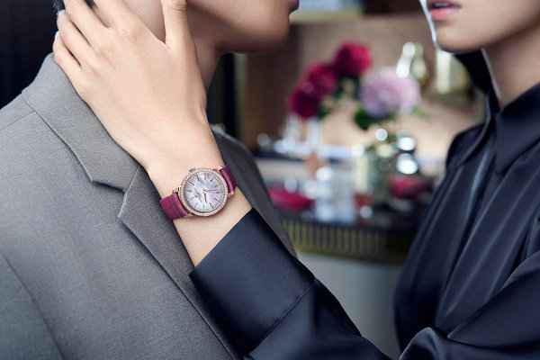 瑞士高级腕表 Vacheron 潮牌资讯Constantin 打造了父亲节专属设计（江诗丹顿七夕限定 Traditionnelle 传袭腕表发布）